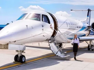 Cu ce avioane au zburat Băluță, Manole și Deliorga: jet-uri de lux, cu însoțitoare de zbor, puteau să-și plimbe și cățeii