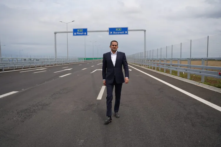 Ministrul PSD al Transporturilor, Ciprian Serban, îi cere lui Bolojan bani din fondul de rezervă pentru falitul Tarom Foto: Facebook Ciprian Serban