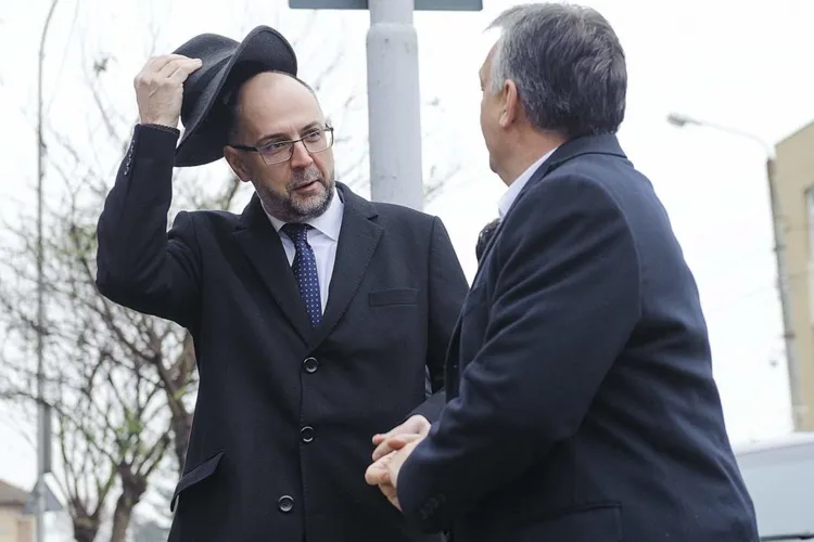 Hunor Kelemen, singurul lider de formațiune politică parlamentară plătit de organizația pe care o conduce Foto: dailynewshungary.com