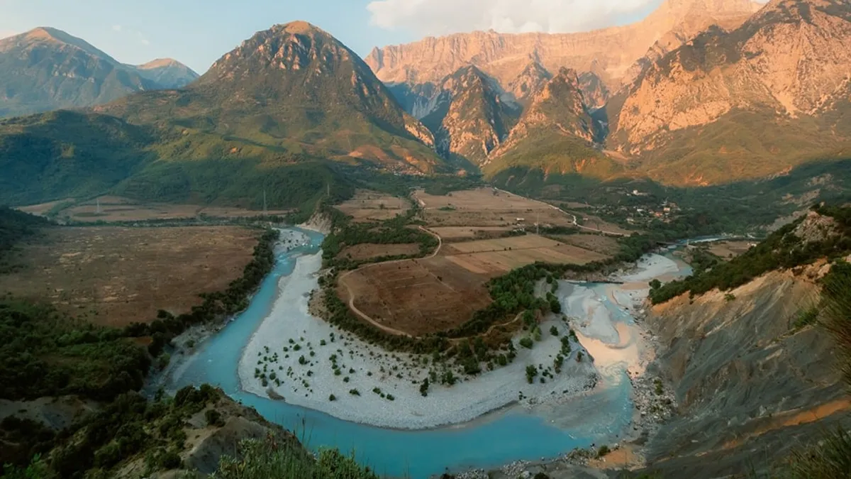 Ultimul râu sălbatic din Europa a fost declarat parc național Foto: Facebook