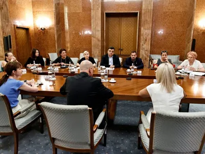 Magistrații amenință cu proteste pentru pensii (sursa: Facebook/Guvernul României)