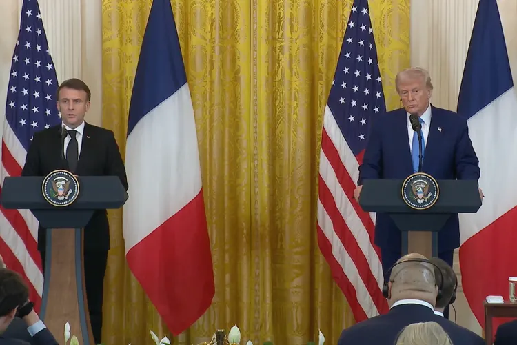 Macron pare să-l fi deblocat pe Trump: președintele american se va întâlni cu Zelenski, Putin ar accepta trupe europene în Ucraina