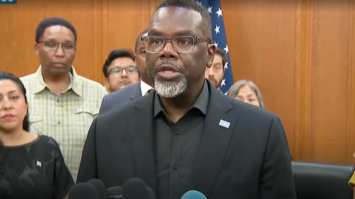 Chicago nu colaborează cu Garda Națională (sursa: NBC News)