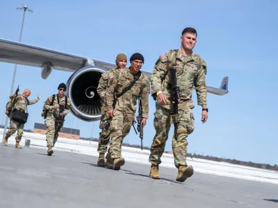 Retragerea trupelor coaliţiei antijihadiste din Irak (sursa: Facebook/U.S. Department of Defense)