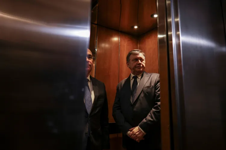 Thuma și Grindeanu fac neobișnuite declarații de susținere pentru Antonescu Foto: Inquam/Octav Ganea