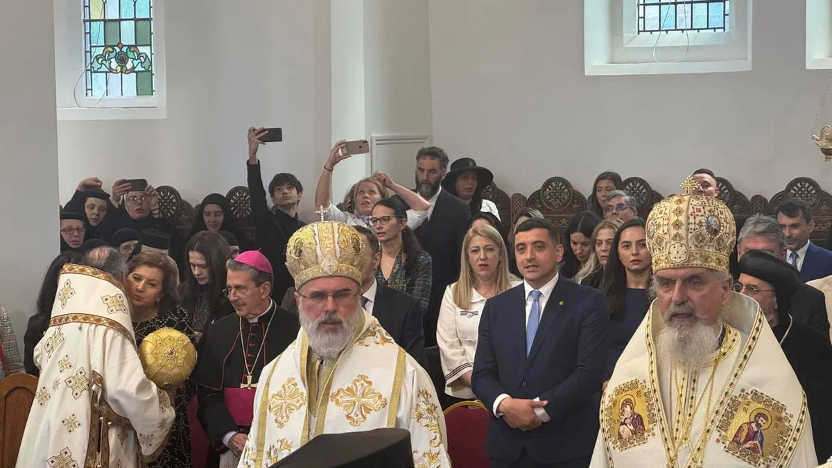 Simion parazitează ceremonia din Marea Britanie (sursa: Facebook/Marius Bostan)