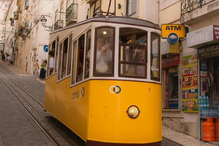 Funicularul prăbușit la Lisabona, 16 morți (sursa: Pexels/Naimish Verma)