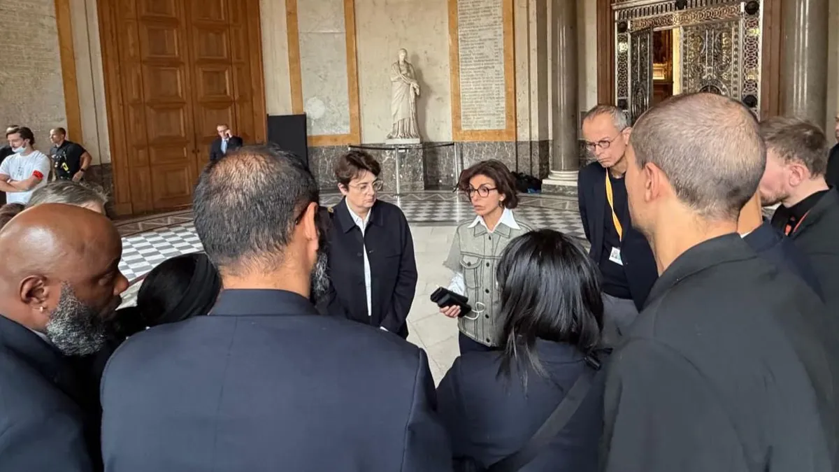 Jaf la Muzeul Louvre din Paris (sursa: X/Rachida Dati)