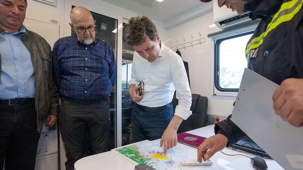 Nicușor Dan critică lipsa digurilor planificate (sursa: Facebook/Nicușor Dan)