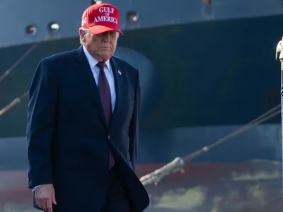 Trump pregătește intervenția în organizarea alegerilor (sursa: Facebook/The White House)