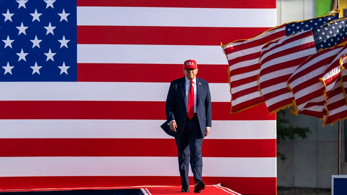 SUA reia trimiterea armamentului către Ucraina (sursa: Facebook/The White House)