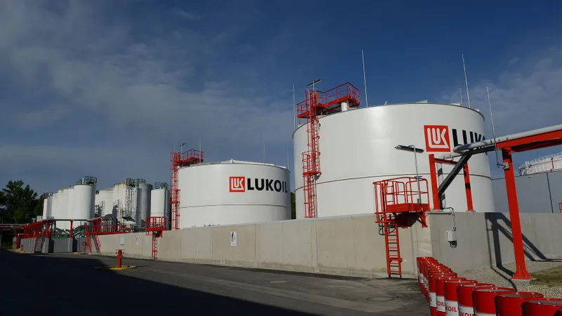 Exporturile rusești de petrol s-au prăbușit Foto: Lukoil