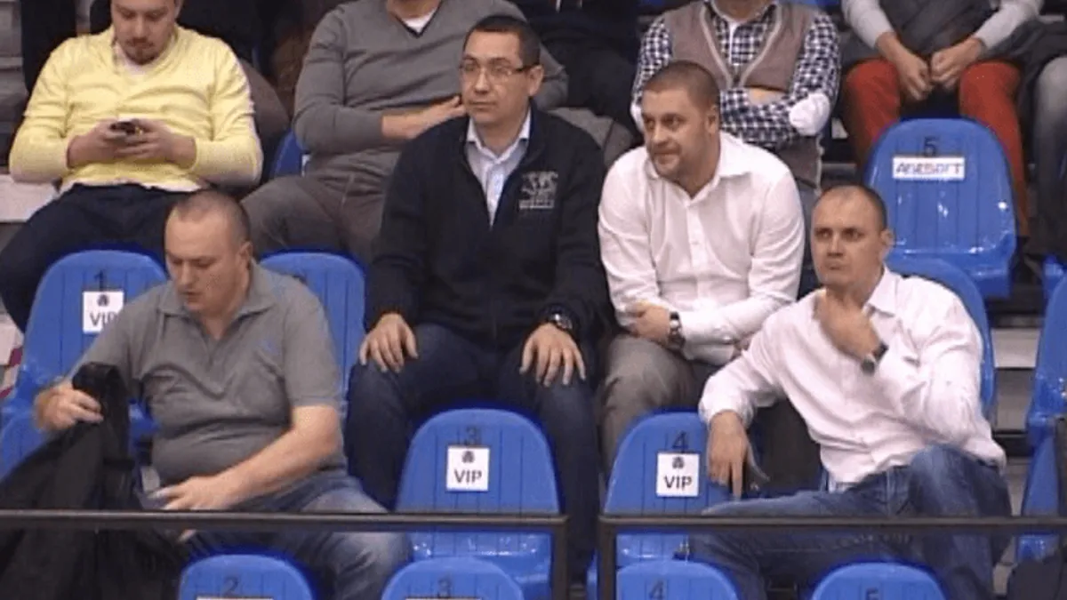 Alexandru Iacobescu (lângă Ponta), prietenul lui Sebastian Ghiță, în MAI (sursa: comisarul.ro)