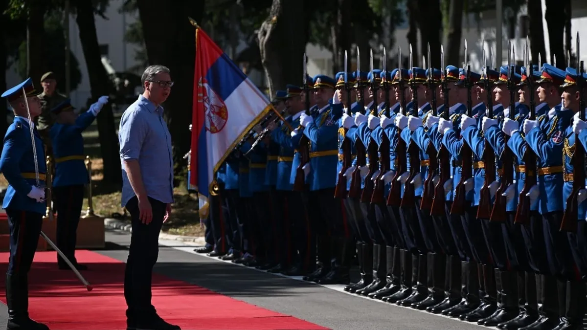 Serbia oprește complet exporturile de armament (sursa: Facebook/Aleksandar Vučić)