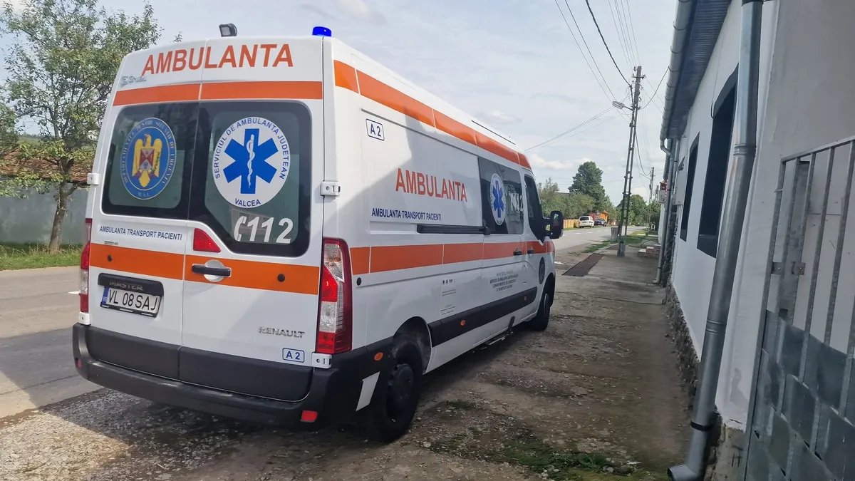 Ambulantele statului aduceau la centrele lui Pasca pacienti din toata tara Foto: Facebook