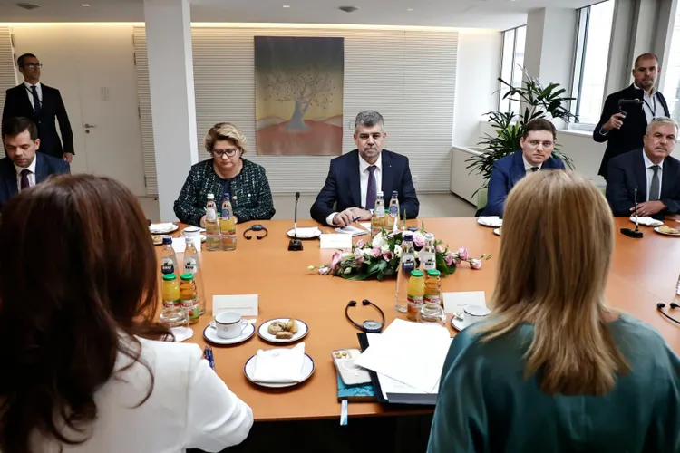 Ciolacu învelește nimicul în staniolul TVA (sursa: Facebook/Marcel Ciolacu)