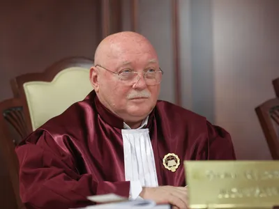 EXCLUSIV Judecătorul CCR Deliorga, zbor cu jet privat de zeci de mii de euro împreună cu familia: „Nu are importanță cine a plătit!”