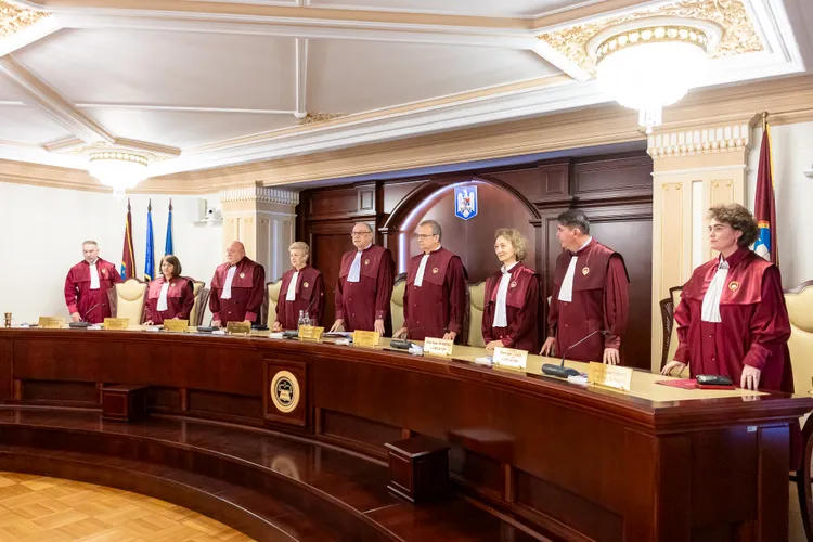 CCR analizează reforma pensiilor magistraților (sursa: Facebook/Curtea Constituțională a României)