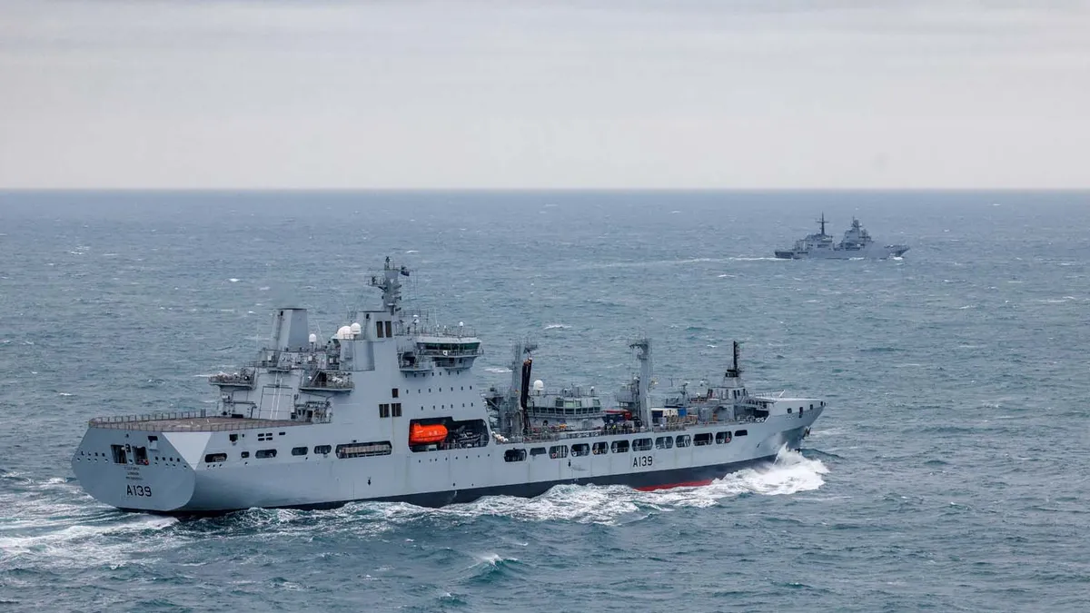 Senzori suspecți în apele Marii Britanii (sursa: Facebook/Royal Navy)