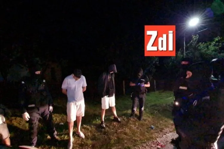 Au "plantat" heroină (pliculeț) în țărână (sursa: ziaruldeiasi.ro)