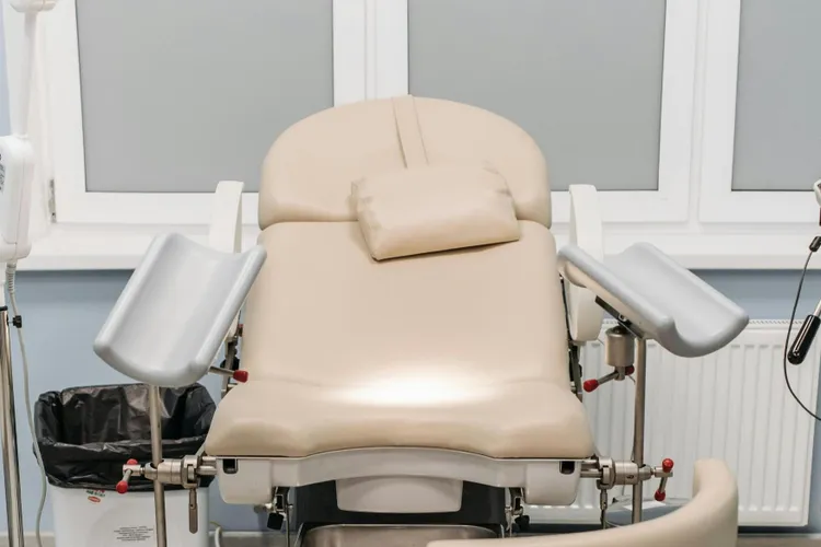 Endometrioza, o afecțiune dificil de diagnosticat (sursa: Pexels/Pavel Danilyuk)