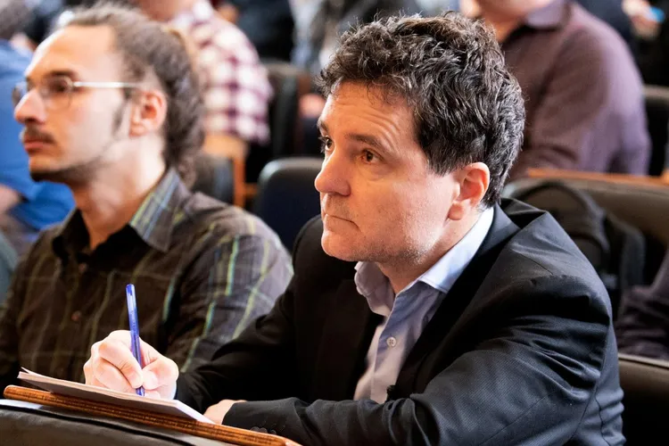 Nicușor Dan despre cum era „prelucrat” lotul olimpicilor  Foto: Facebook