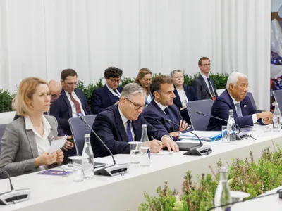 Macron cântă La Bohème, la Erevan, alături de președintele și premierul Armeniei Foto: Facebook Maia Sandu