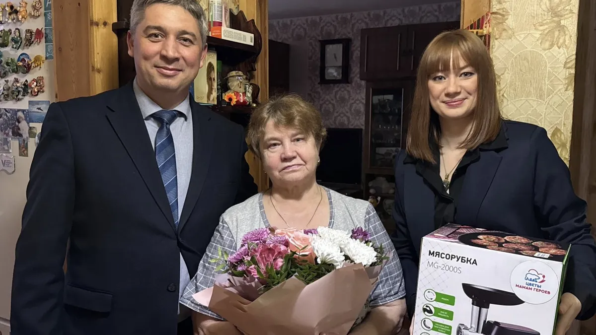 Mamele soldaților ruși uciși în Ucraina au primit cadou tocătoare de carne Foto: Contul VK al Rusiei Unite