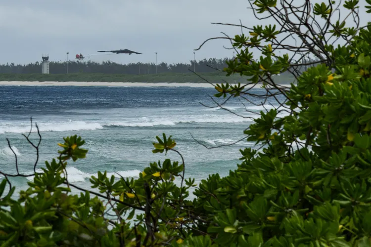 Atacul iranian asupra insulei Diego Garcia, la 4.000 km, arată de ce baza Deveselu este crucială Foto: Facebook US Naval Support Diego Garcia