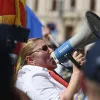 Șoșoacă, scut în fața lui Trump Foto: inquam/Vali Marin