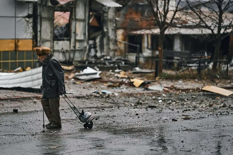 Multe rachete rusești peste orașe ucrainene (sursa: Facebook/Volodimir Zelenski)
