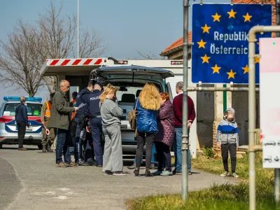 România are încă patru soluţii pentru a intra în Schengen Foto: Facebook ministerul austriac de Interne