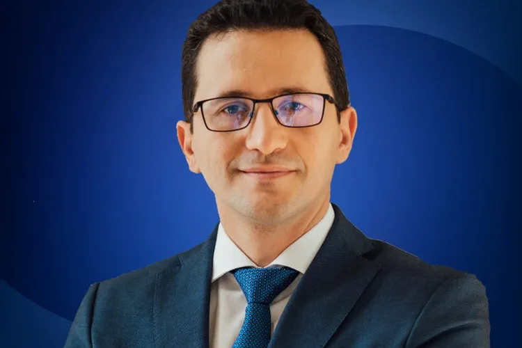 Fost polițist, acum judecător în CSM, acuză protestatarii anti-Savonea că s-au inspirat din Hitler Foto: Facebook Alin Ene