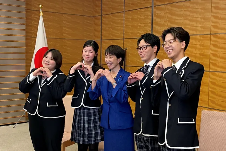 Cine este Sanae Takaichi, premierul de dreapta care a devenit idolul tinerei generații de japonezi Foto: X/Twitter