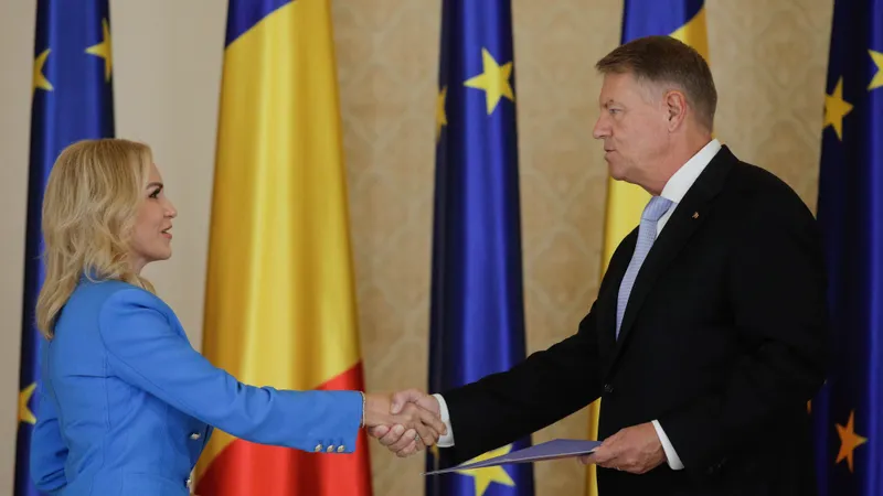 Firea, oficial afară din Ministerul Familiei (sursa: Inquam Photos/George Călin)