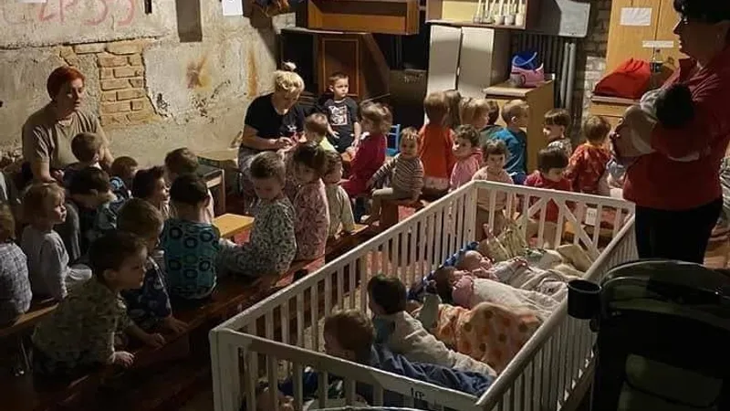 ONU anchetează adopțiile de copii ucraineni în Rusia Foto: Twitter