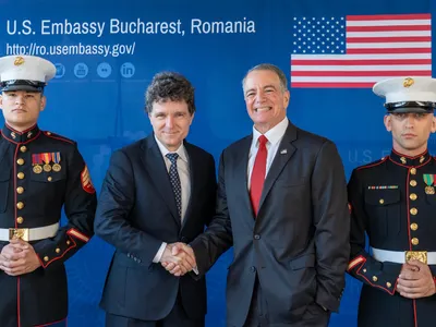 Nicușor Dan a încheiat un contract cu lobby-iștii Coridorului Vertical, proiectul dorit intens de Grindeanu și ambasadoarea SUA în Grecia