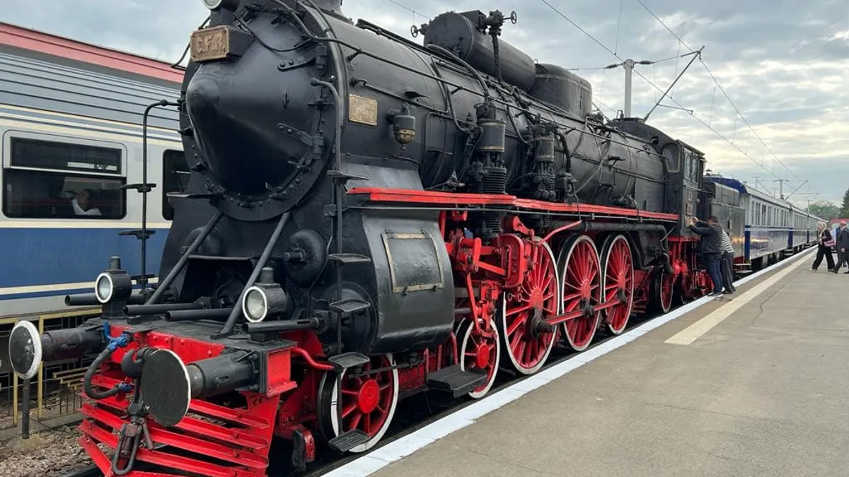 Câți ani de întârziere au cumulat trenurile CFR Foto: CFR Calatori