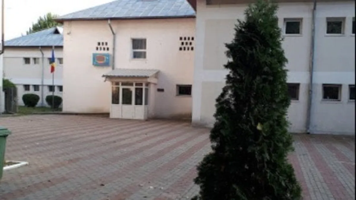 Formatul școlar hibrid, aplicat pe alocuri (sursa: ziaruldeiasi.ro)