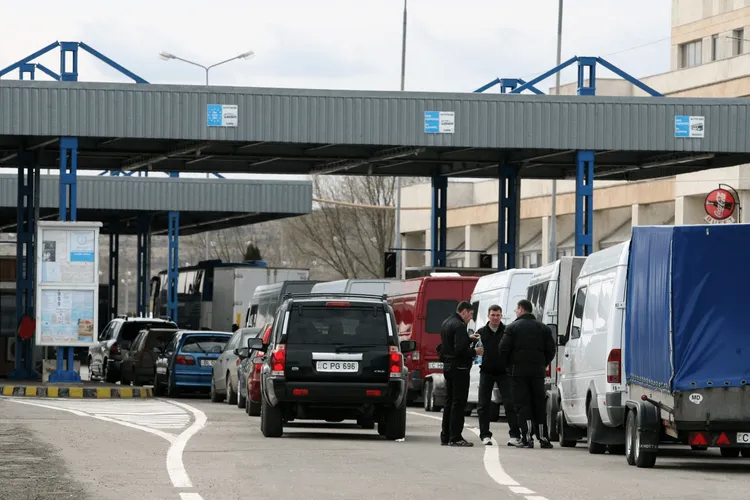 Șpaga minimă la vama Albița, 20 de euro (sursa: ziaruldeiasi.ro)