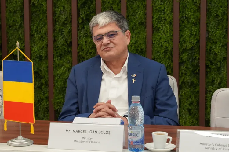 Comisia Europeană a suspendat plata a 869 milioane euro din PNRR. Motive: pensiile speciale și politizarea companiilor de stat