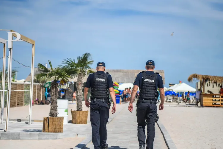 Percheziții la Jandarmeria Maramureș Foto: Facebook Jandarmeria Romana