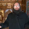 Un preot, cercetat penal pentru că ar fi distrus acareturile de pe un teren cumpărat de ONG-ul său