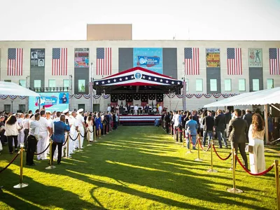 Ambasada SUA suspendă actualizările pe Facebook (sursa: Facebook/U.S. Embassy Bucharest)