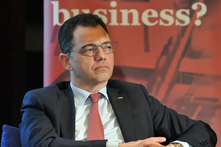VIDEO Prisacariu și Marian se întreabă, la podcastul „Cum e, de fapt?”, ce caută Radu Oprea în CSAT