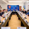 Legea care a speriat administrațiile locale: consilierii au crezut că trebuie să aleagă între mandat și salariul de la stat
