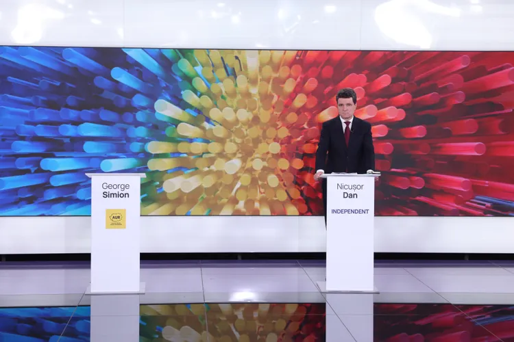 Euforia post-victoria lui Nicușor Dan: bursa, la un maxim istoric Foto: Inquam/George Calin