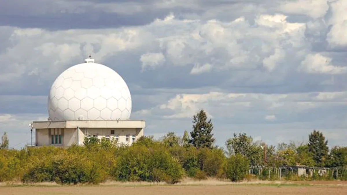 Bloc de 9 etaje, în fieful Olguței Vasilescu, blochează un radar crucial pentru detectarea dronelor Foto: Agenția media a Armatei