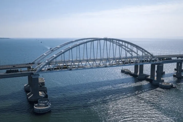 Rușii fug ca rozătoarele din Crimeea (sursa: economica.net)