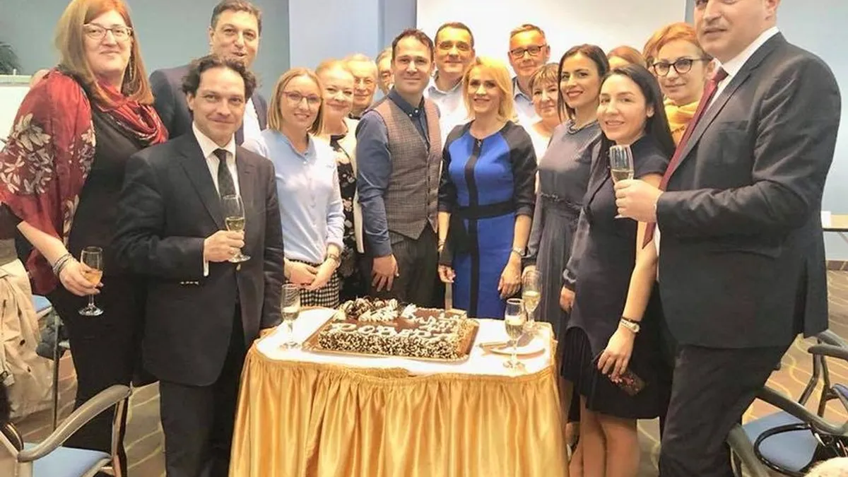 Robert Negoiță, la masă alături de Firea Foto: Kanal D